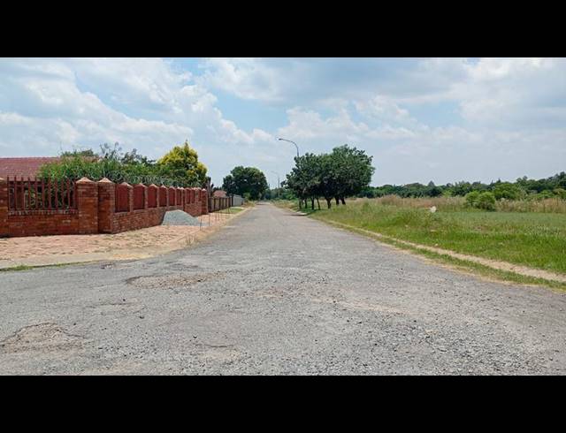 LAND FOR SALE IN CARLETONVILLE
